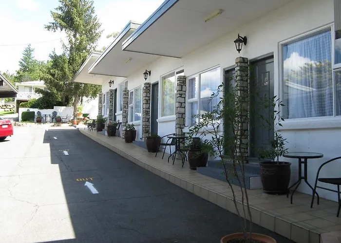 White Manor Motel