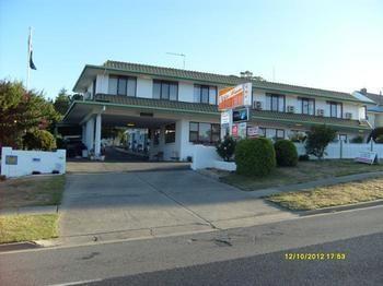 White Manor Motel Cooma