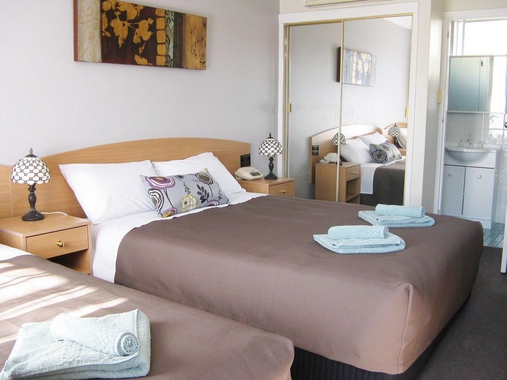 White Manor Motel Cooma